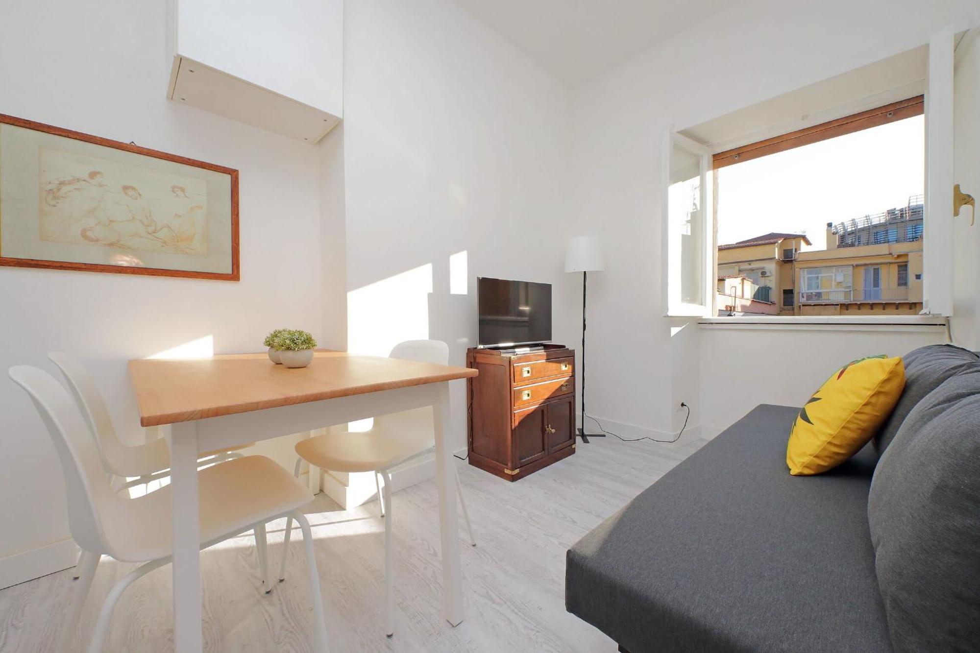 Emanuele Filiberto By Halldis Apartment Rom